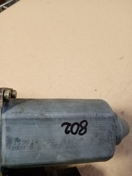 Электродвигатель стеклоподъемника правый передний Audi A38L 8L3959802