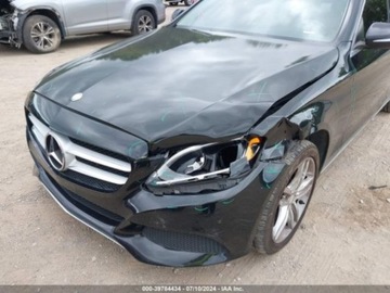 Mercedes Klasa C W205 2015 Mercedes-Benz Klasa C 2015 Mercedes-Benz C-Class 4dr Sdn C 300 Luxury 4MAT, zdjęcie 5