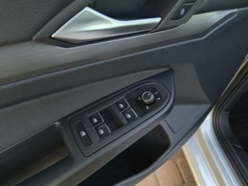 Volkswagen Golf VIII Variant 2.0 TDI 150KM 2021 Volkswagen Golf SalonPL serwis 2.0TDI 150KM bezwypadkow pakiet AppConnect, zdjęcie 18