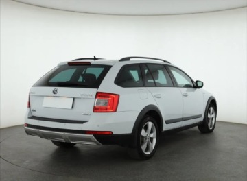 Skoda Octavia III Scout 2.0 TDI 184KM 2015 Skoda Octavia 2.0 TDI, 181 KM, 4X4, DSG, Xenon, zdjęcie 4
