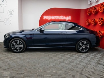 Mercedes Klasa C W205 Coupe Facelifting 2.0 300 258KM 2019 MERCEDES-BENZ C Klasa C 300 9G-TRONIC 2.0 258KM 2019, zdjęcie 3