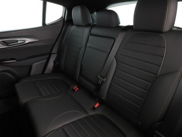 Alfa Romeo Tonale SUV PHEV 1.3 PHEV Q4 280KM 2023 Alfa Romeo Tonale PHEV 4x4 full LED navi kamery, zdjęcie 16