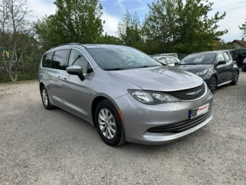Chrysler Pacifica II 3.6 V6 291KM 2018 Chrysler Pacifica 3.6 benzyna/Automat/8 miejsc/Fak, zdjęcie 3