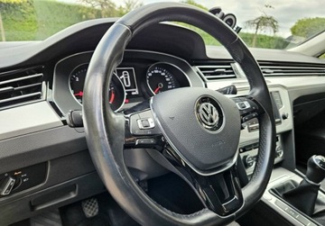Volkswagen Passat B8 Variant 2.0 TDI BlueMotion SCR 150KM 2016 Volkswagen Passat 2.0 TDI Bezwypadkowy, Zareje..., zdjęcie 16