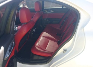 Alfa Romeo Giulia II 2018 Alfa Romeo Giulia 2018r., Awd, 2L, od ubezpieczalni 2.0 Benzyna 284KM, zdjęcie 10