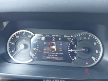 Land Rover Defender IV (L663) 2023 Land Rover Defender 2023r., 4x4, 2.0L 2.0 Benzyna 296KM, zdjęcie 10