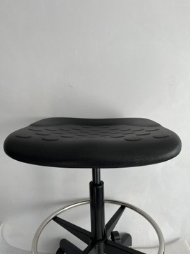 Высокопроизводительный стул с подставкой для ног, частично шириной