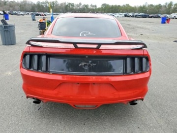 Ford Mustang VI Convertible 2.3 EcoBoost 317KM 2015 Ford Mustang 2015 FORD MUSTANG 2.3 Benzyna 317KM, zdjęcie 2