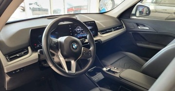 BMW X1 U11 Crossover 1.5 18i 136KM 2023 BMW X1 nowy model, skora perforowana 1.5 Benzyna 136KM, zdjęcie 1