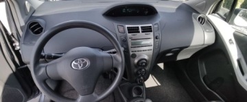 Toyota Yaris II Hatchback 5d 1.0 VVT-i 69KM 2010 Toyota Yaris 1.0 benz ,bezwypadek ,sprawny technicznie ,zadbany Benzyna, zdjęcie 10