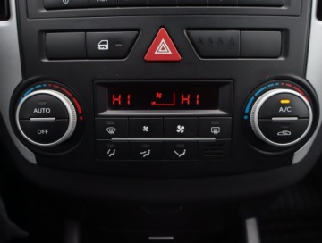 Kia Ceed I SW Facelifting 1.6 CRDi VGT 115KM 2010 Kia Ceed 1.6 CRDi, Salon Polska, Klima, zdjęcie 14