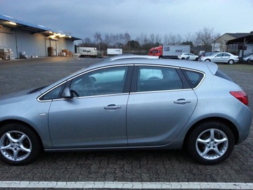 Полоски вокруг боковых стекол Opel ASTRA 4 IV J SEDAN