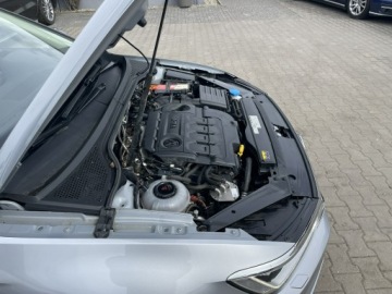 Volkswagen Passat B8 Variant 2.0 TDI BlueMotion SCR 190KM 2018 Volkswagen Passat Variant R-Line Highline Automat, zdjęcie 17