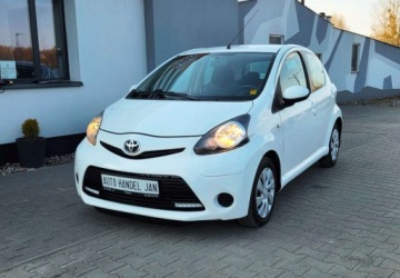 Toyota Aygo I Hatchback 5d Facelifting 1.0 VVT-i 68KM 2012 Toyota Aygo 1,0 Klima 68 km Benzyna 68KM, zdjęcie 4