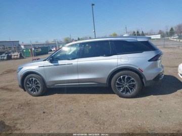 Lincoln 2024 Lincoln Nautilus Premiere 2024 2.0l 2.0 Benzyna 250KM, zdjęcie 2