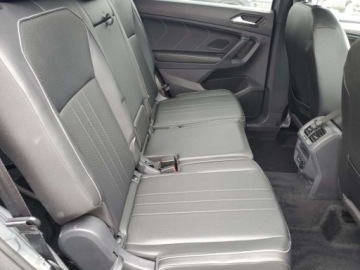 Volkswagen Tiguan II 2023 Volkswagen Tiguan SE R-Line Black 2023 2.0l 2.0 Benzyna 184KM, zdjęcie 10