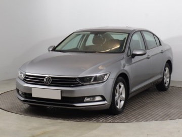 Volkswagen Passat B8 Limousine 2.0 TDI BlueMotion Technology 150KM 2017 VW Passat 2.0 TDI, Salon Polska, Navi, Klima, zdjęcie 1