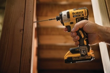 Аккумуляторный ударный шуруповерт DeWalt DCF887N XR, 18 В