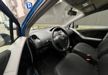 Toyota Yaris II Hatchback 5d 1.0 VVT-i 69KM 2007 Toyota Yaris Salon PL Klima Super stan Polska Warszawa Benzyna 69KM, zdjęcie 5