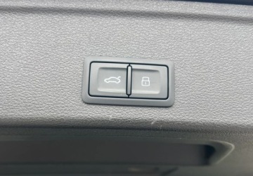 Audi A4 B9 Avant Facelifting 2.0 35 TFSI 150KM 2022 Audi A4 Avant S-line Lopatki Kamera Elektrycza klapa 2.0 Benzyna 150KM, zdjęcie 24