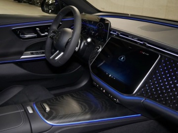 Mercedes Klasa E W214 Sedan 2.0 220d 197KM 2026 E Klasa 220 d 4-Matic AMG 2.0 (197KM) 2026, zdjęcie 5