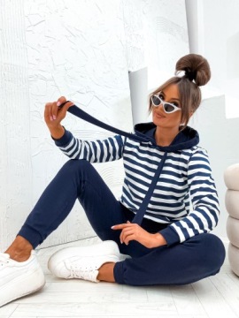 СПОРТИВНЫЙ КОМПЛЕКТ С КАПЮШОНОМ, НАДЕВАЕМЫМ НА ГОЛОВУ, L-ПОЛОСКИ