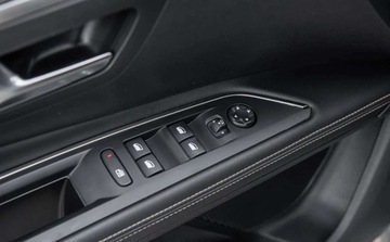 Peugeot 5008 II Crossover 1.5 BlueHDI 130KM 2020 Peugeot 5008 GT-Line 7 Foteli Navi FullLedy Polskora Radar ZADBANY BEZWYPA, zdjęcie 19