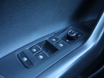 Volkswagen Polo VI Hatchback 5d 1.0 TSI 95KM 2018 VW Polo 1.0 TSI, Salon Polska, 1. Właściciel, zdjęcie 15