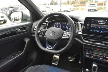 Volkswagen T-Roc I SUV R Facelifting 2.0 TSI 300KM 2023 Volkswagen T-Roc SalonPL R 300KM DSG 4x4 Panorama Pakiety ACC 19 DigitalCo, zdjęcie 8