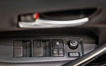 Toyota Corolla XII TS Kombi Facelifting 2.0 Hybrid Dynamic Force 196KM 2023 Toyota Corolla 2.0 Hybrid GR Sport Dynamic 2.0 Hybryda 197KM, zdjęcie 33