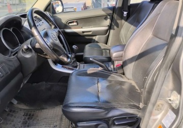 Suzuki Grand Vitara II SUV 1.9 DDiS 129KM 2007 Suzuki Grand Vitara 112007r, 1.9 DIESEL. 4x4. Przetarty prawy bok. Jezdzi., zdjęcie 6