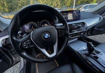 BMW Seria 5 F10-F11 Touring Facelifting 520d 190KM 2017 BMW Seria 5 2.0D 190KM SKORA gwarancjaFULL LED AUTOMAT zarejestrowana, zdjęcie 26