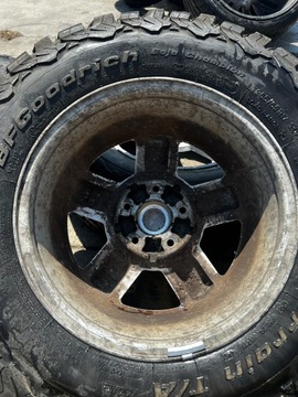KOLA RÁFKY PNEUMATIKY TERÉNNÍ JEEP GRAND CHEROKEE COMMANDER WRANGLER 265/65 R17