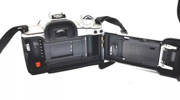 КАМЕРА CANON EOS 300V С ОБЪЕКТИВОМ 28–90 ММ