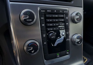 Volvo V60 I Kombi Facelifting 2.0 T3 DRIVE-E 152KM 2016 Volvo V60 T3 152KM SKORA BEZWYPADKOWY navi MANUAL gwarancja 2.0, zdjęcie 28