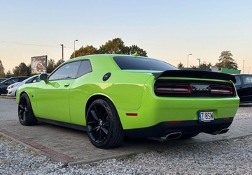 Dodge Challenger III 2015 Dodge Challenger Dodge Challenger 6.4 SRT Scat Pack SHAKER alpine alcantar, zdjęcie 3
