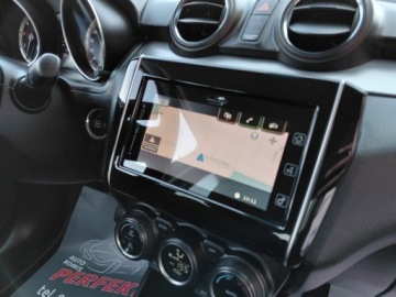 Suzuki Swift VI 2021 Suzuki Swift Hybryda Navi Kamera Klimatronik Asystent 1.2 Hybryda 83KM, zdjęcie 15