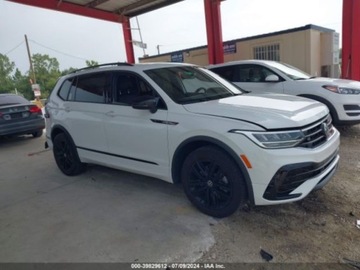 Volkswagen Tiguan II 2022 Volkswagen Tiguan 2022r, 2.0T, 4x4, R-Line 2.0 Benzyna 185KM, zdjęcie 3