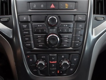 Opel Astra J Hatchback 5d 1.7 CDTI ECOTEC 110KM 2011 Opel Astra 1.7 CDTI, Navi, Klima, Klimatronic, zdjęcie 12
