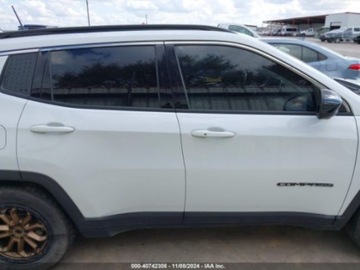 Jeep Compass II 2022 Jeep Compass 2022r., Latitide, od ubezpieczalni 2.4 Benzyna 177KM, zdjęcie 7
