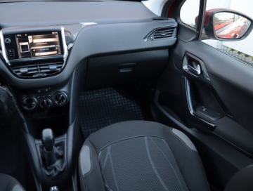 Peugeot 208 I Hatchback 3d 1.2 VTI 82KM 2012 Peugeot 208 1.2 PureTech, Salon Polska, zdjęcie 7