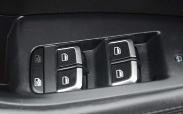 Audi Q5 I SUV Facelifting 2.0 TDI clean diesel 190KM 2015 Audi Q5 2.0TDI S-LINE Quattro Navi 2 KPL KOL PDC Sprowadzony Oplacony, zdjęcie 27