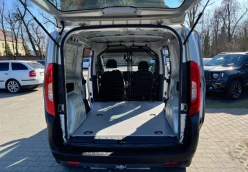 Fiat Doblo IV 1.4 T-Jet 16V 120KM 2018 Fiat Doblo Fiat Doblo SX 1.4 BenzynaLPG 120KM, zdjęcie 19