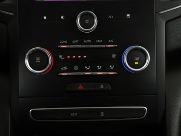 Renault Megane IV Grandcoupe 1.5 Blue dCi 95KM 2020 Renault Megane Business navi PDC tempomat FullLED, zdjęcie 25