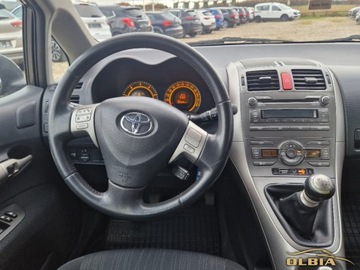 Toyota Auris I Hatchback 5d Facelifting 2.0 D-4D DPF 126KM 2009 Toyota Auris 2.0 D D-4D Soul Zarejestrowana Ladna 2.0 Diesel 126KM, zdjęcie 3