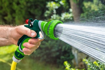 Zraszacz pistoletowy 9-funkcyjny VERTO 15G702