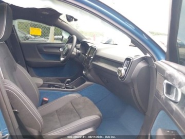 Volvo XC40 2022 Volvo XC 40 2022r, Recharge Pure Electric, P8, 4x4 Elektryczny 402KM, zdjęcie 8