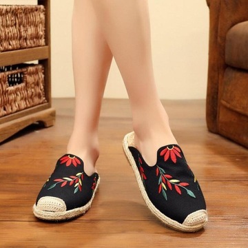 Слипоны из сетки с вышивкой на плоской подошве 37 Черный