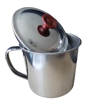 Średni metalowy kubek z pokrywką 10x9,2