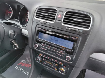 Volkswagen Golf VI Hatchback 5d 1.6 TDI-CR DPF BlueMotion 105KM 2011 Volkswagen Golf Klimatronik Podgrzewane fotele 2xPDC Sensor Alu 1.6 Diesel, zdjęcie 12